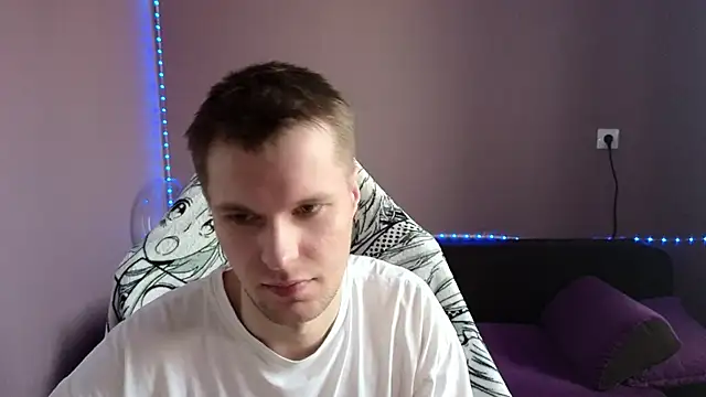 Leonnextdoor online show from March 6, 2025, 6:52 am