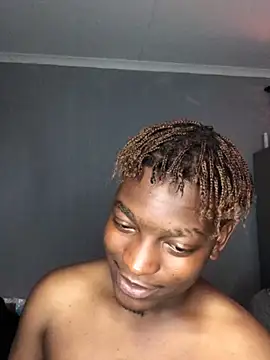 Redfucks333 online show from March 5, 2026, 8:05 pm