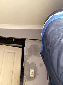 Redfucks333 online show from November 7, 2025, 4:44 pm