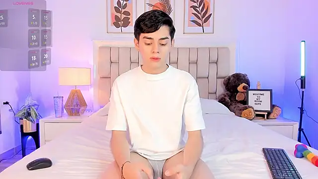 Maxi little online show from September 17, 2025, 5:59 pm