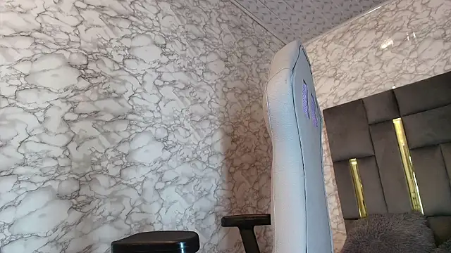 Lorena watson online show from March 20, 2025, 3:45 am