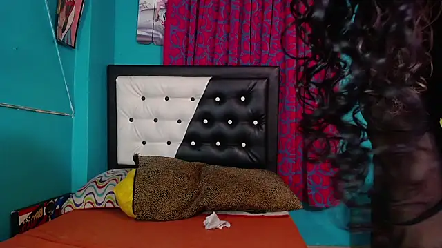 valerie mase online show from January 5, 2026, 8:12 pm