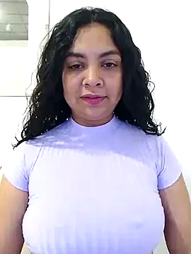 Snapshot of Brendabluee chatting on January 27, 2025, 9:00 pm Brendabluee online show from January 27, 2025, 9:00 pm
