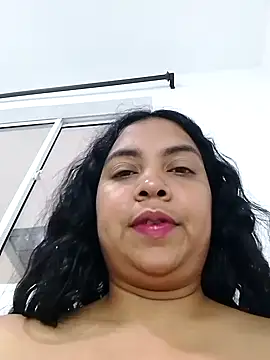 Snapshot of Brendabluee chatting on February 9, 2025, 9:17 pm Brendabluee online show from February 9, 2025, 9:17 pm