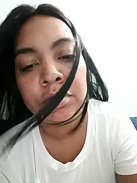 Snapshot of Brendabluee chatting on February 14, 2026, 3:01 pm Brendabluee online show from February 14, 2026, 3:01 pm