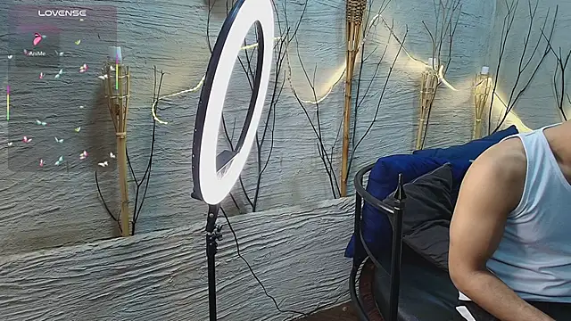 Snapshot of MarcoVitto chatting on November 29, 2025, 3:45 pm MarcoVitto online show from November 29, 2025, 3:45 pm