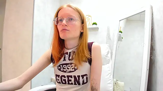 ElizabethHarpper online show from March 6, 2025, 8:19 am