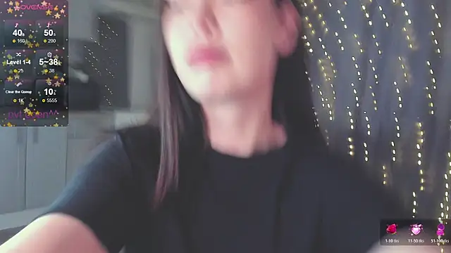 kittenrisha online show from December 21, 2025, 7:10 am