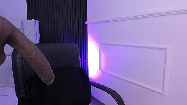 daniiphoeniixx online show from February 22, 2026, 3:09 am