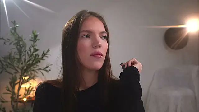 Snapshot of alittlestarrr chatting on October 13, 2025, 9:05 pm alittlestarrr online show from October 13, 2025, 9:05 pm