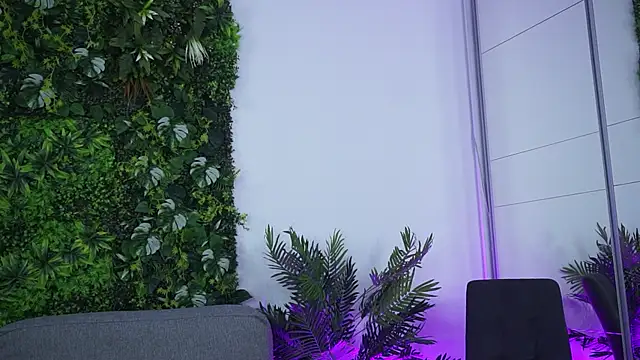 amiraroshen online show from October 7, 2025, 6:09 pm