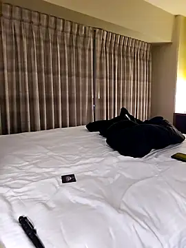 Snapshot of StruggleSnuggles chatting on January 5, 2025, 7:07 am StruggleSnuggles online show from January 5, 2025, 7:07 am