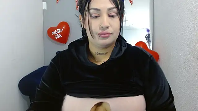 brittanysexhot online show from February 17, 2025, 2:38 pm