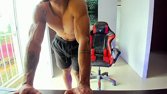 Adam Valenciia online show from September 26, 2025, 8:05 pm