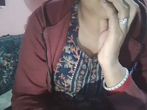 Hot-shanvi online show from November 13, 2025, 11:58 am