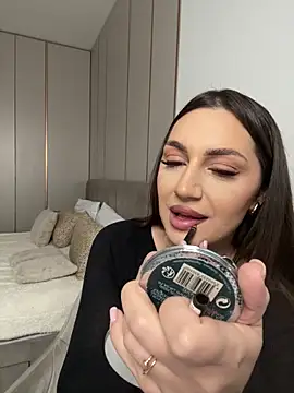 claraxjoyy online show from January 7, 2026, 6:29 am