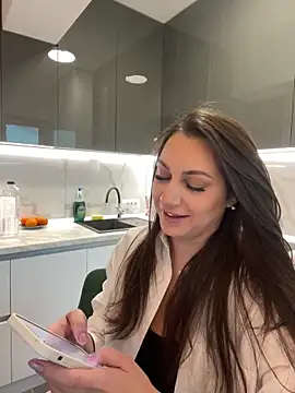 claraxjoyy online show from March 14, 2025, 4:43 am