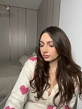 claraxjoyy online show from November 21, 2025, 5:28 am