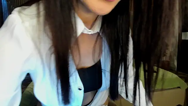 Monica Weiss online show from October 11, 2025, 10:00 pm