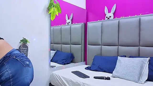 KRYSSTARITTER4 online show from February 4, 2026, 10:16 pm