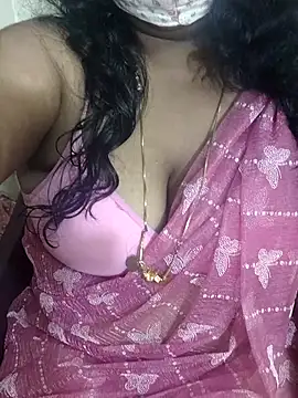 Snapshot of Rathi22 chatting on October 26, 2025, 10:37 am Rathi22 online show from October 26, 2025, 10:37 am