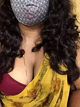 Snapshot of Rathi22 chatting on October 21, 2025, 11:59 pm Rathi22 online show from October 21, 2025, 11:59 pm