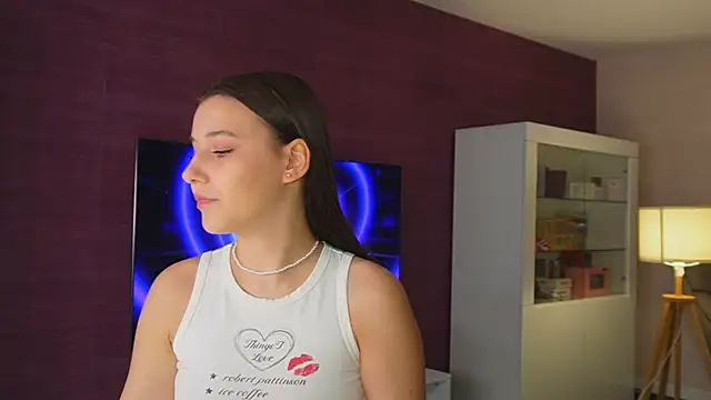 linda x x online show from October 23, 2025, 10:03 am