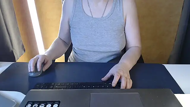 Sweet Phoenix online show from March 8, 2026, 7:44 am