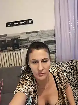 Snapshot of SEXYMIKY87 chatting on January 29, 2025, 12:24 pm SEXYMIKY87 online show from January 29, 2025, 12:24 pm