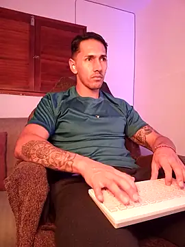 Joylopez fit online show from March 15, 2026, 5:31 pm