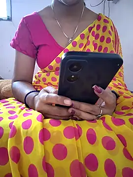 lovelygirl4567 online show from April 16, 2026, 7:09 am