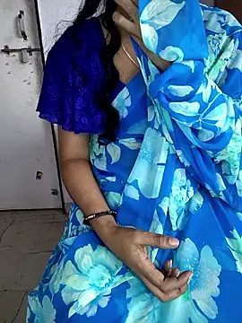 lovelygirl4567 online show from February 18, 2026, 4:54 am