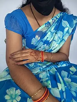 lovelygirl4567 online show from March 11, 2026, 4:39 am