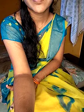 lovelygirl4567 online show from October 13, 2025, 6:04 am