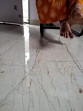 lovelygirl4567 online show from October 31, 2025, 3:25 am