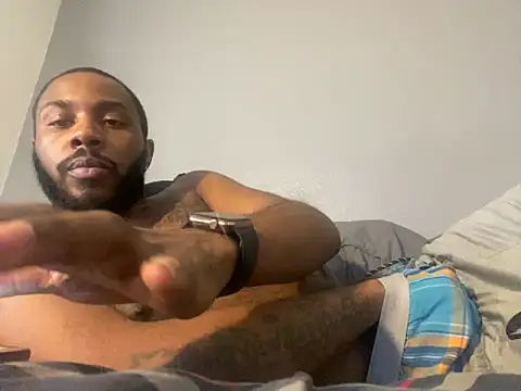 Snapshot of Caliclysm chatting on November 4, 2025, 8:23 pm Caliclysm online show from November 4, 2025, 8:23 pm