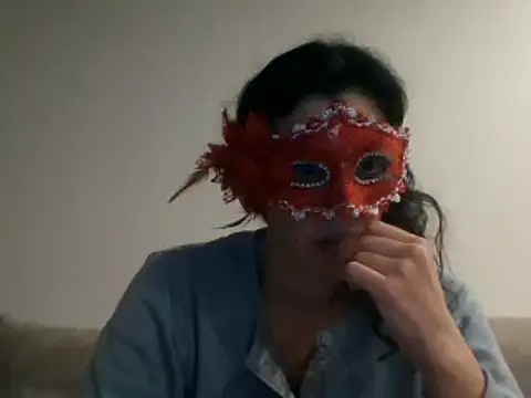 Snapshot of couple-tuga chatting on February 13, 2025, 9:38 pm couple-tuga online show from February 13, 2025, 9:38 pm