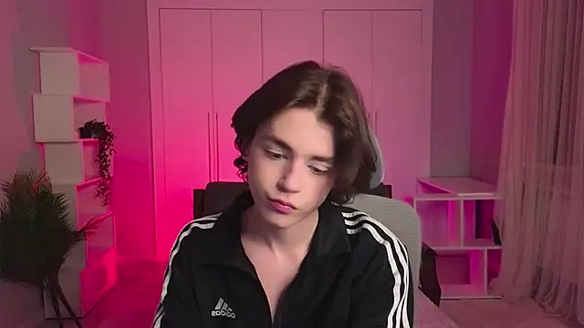 Snapshot of b0y_fantasy chatting on February 8, 2025, 6:11 pm b0y fantasy online show from February 8, 2025, 6:11 pm