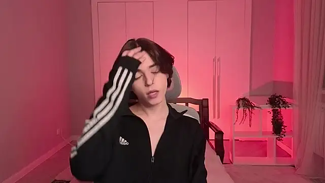 Snapshot of b0y_fantasy chatting on January 23, 2025, 6:03 pm b0y fantasy online show from January 23, 2025, 6:03 pm