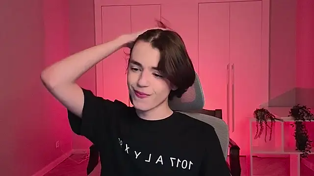 Snapshot of b0y_fantasy chatting on January 22, 2025, 7:45 pm b0y fantasy online show from January 22, 2025, 7:45 pm