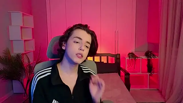 b0y fantasy online show from January 28, 2025, 6:28 pm