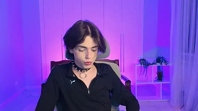 Snapshot of b0y_fantasy chatting on January 21, 2025, 6:34 pm b0y fantasy online show from January 21, 2025, 6:34 pm