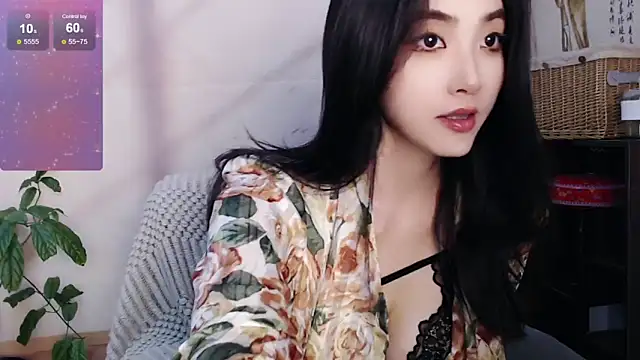 Snapshot of xiaotiantian-76 chatting on September 18, 2025, 2:58 am xiaotiantian-76 online show from September 18, 2025, 2:58 am