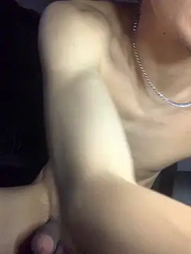 Snapshot of gabrielzinnnn085 chatting on February 11, 2026, 9:36 pm gabrielzinnnn085 online show from February 11, 2026, 9:36 pm