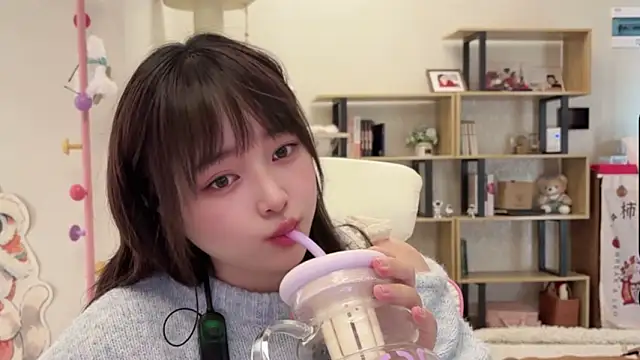 Chenjing0 online show from February 15, 2026, 7:51 am