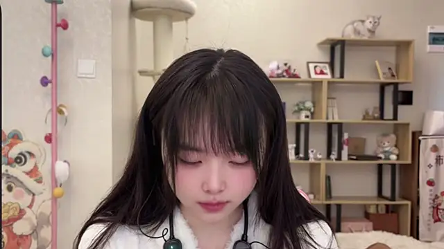 Chenjing0 online show from December 22, 2025, 4:23 am