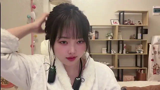 Chenjing0 online show from January 12, 2026, 12:56 pm