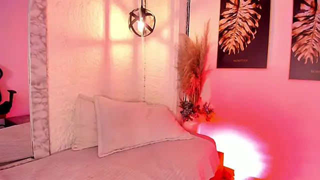 Scarlet lace online show from October 17, 2025, 11:34 am