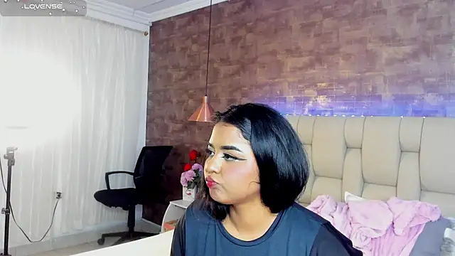 Snapshot of Scarlet_lace chatting on February 9, 2025, 1:44 am Scarlet lace online show from February 9, 2025, 1:44 am