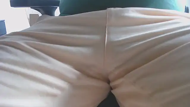 calypsohot online show from June 28, 2026, 2:23 pm